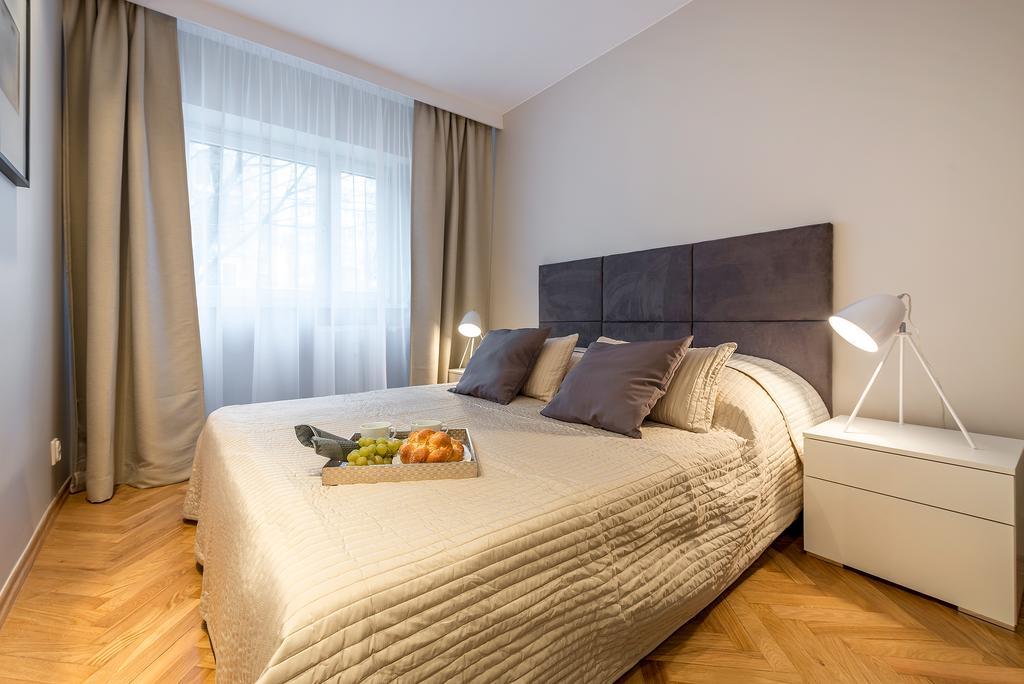 P&O Apartments Emilii Plater วอร์ซอ ห้อง รูปภาพ